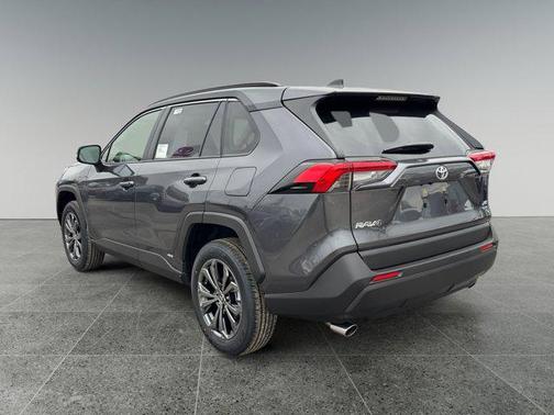 2025 Toyota RAV4 Hybrid XLE Premium