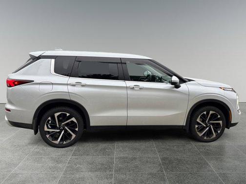 2023 Mitsubishi Outlander SE 2.5 S-AWC