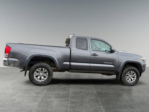 2016 Toyota Tacoma SR5