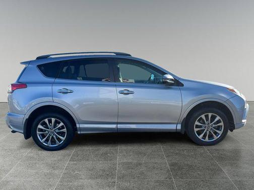 2017 Toyota RAV4 Platinum