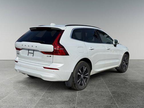 2023 Volvo XC60 B5 Core
