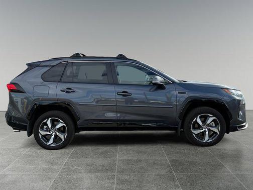 2024 Toyota RAV4 Prime SE