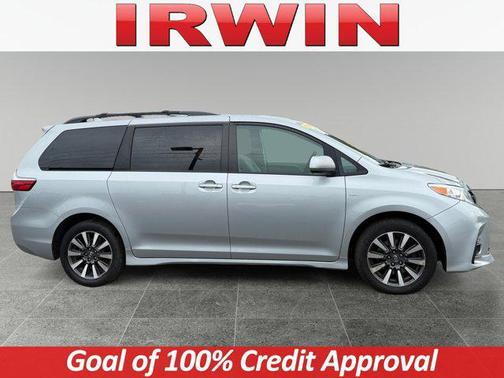 2019 Toyota Sienna LE
