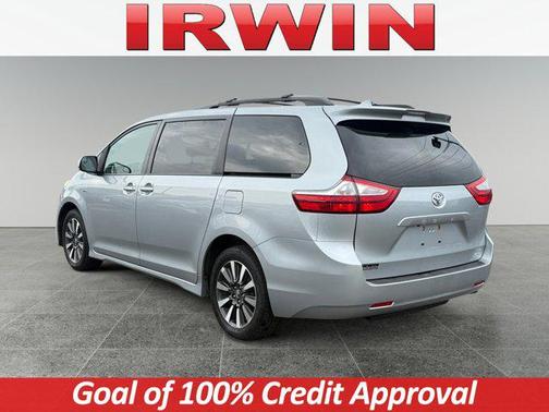 2019 Toyota Sienna LE