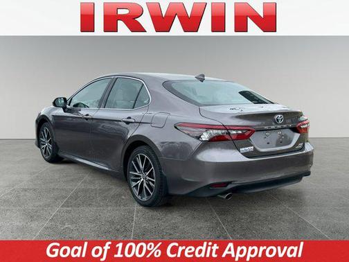 2022 Toyota Camry Hybrid XLE