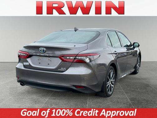 2022 Toyota Camry Hybrid XLE