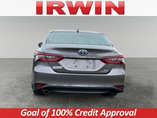2022 Toyota Camry Hybrid XLE