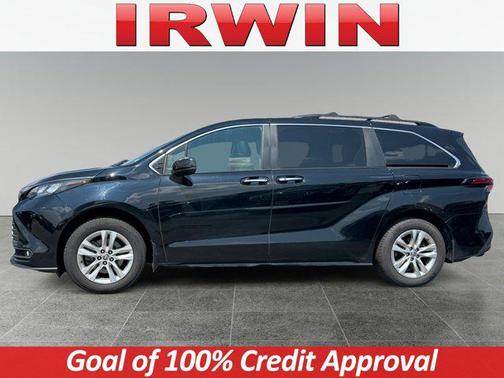 2022 Toyota Sienna XLE