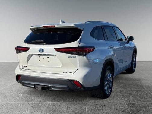 2021 Toyota Highlander Hybrid Limited