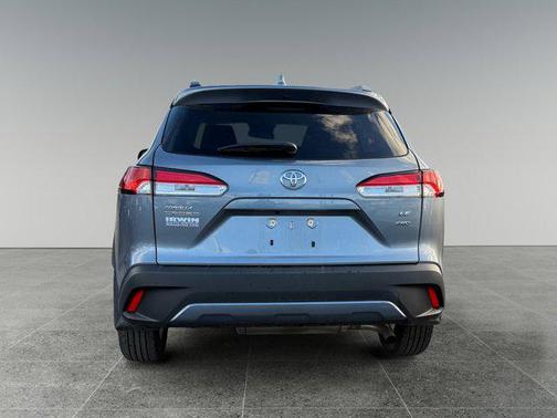 2024 Toyota Corolla Cross LE
