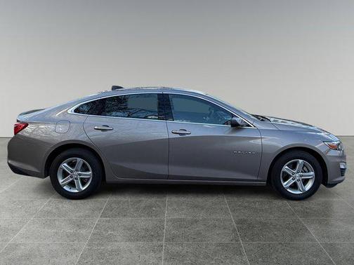 Mineral Gray Metallic 2024 Chevrolet Malibu 1LS
