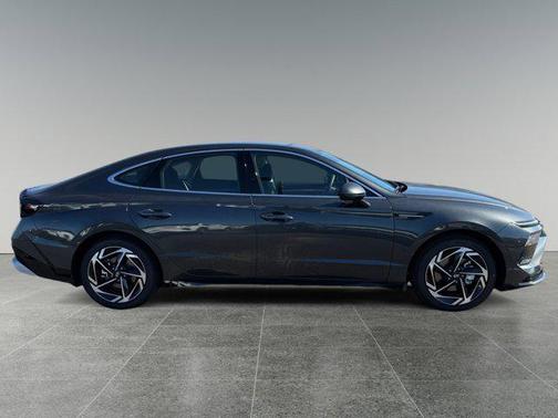 2026 Hyundai SONATA SEL
