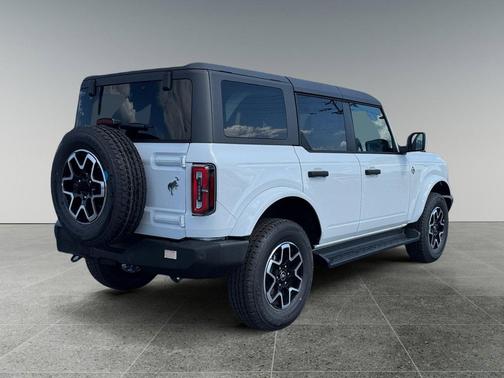White 2026 Ford Bronco Outer Banks