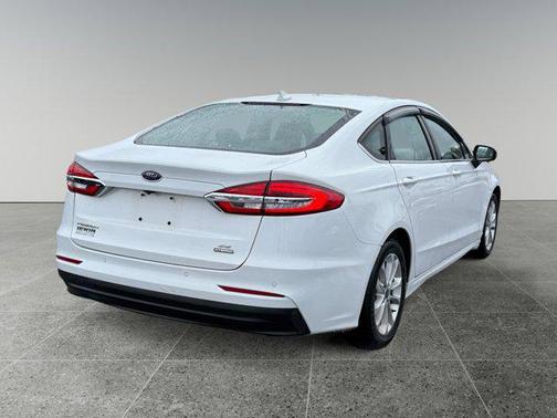 2020 Ford Fusion Hybrid SE