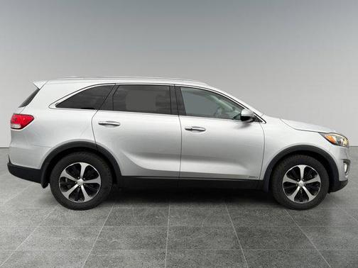 2017 Kia Sorento EX