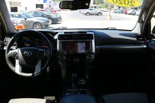 Photo 2 of 39 of 2020 Toyota 4Runner SR5