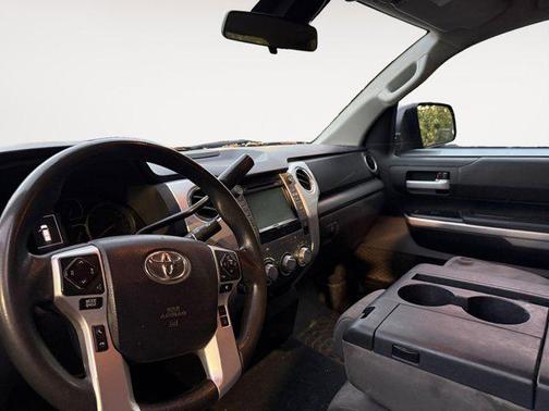 2018 Toyota Tundra SR5