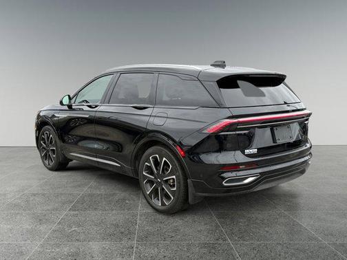 2024 Lincoln Nautilus Reserve