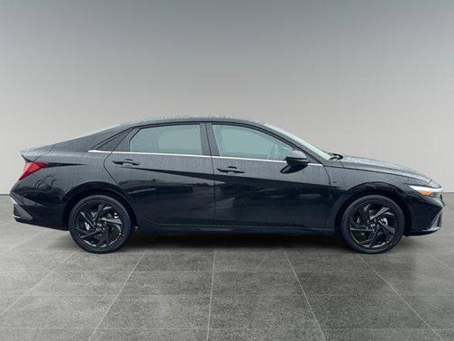 Abyss Black 2026 Hyundai ELANTRA Sport