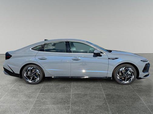 2026 Hyundai SONATA SEL