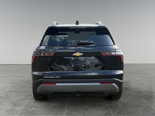 Mosaic Black Metallic 2025 Chevrolet Equinox 1LT