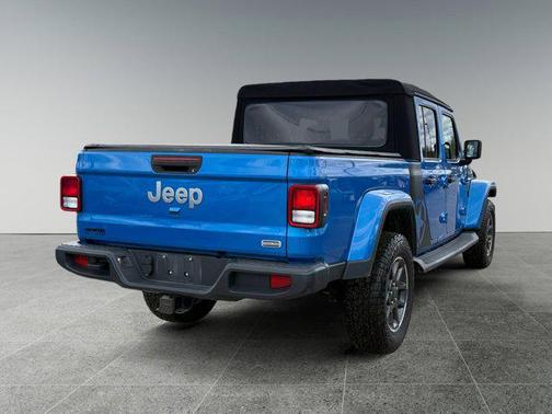 Hydro Blue Pearlcoat 2021 Jeep Gladiator Overland