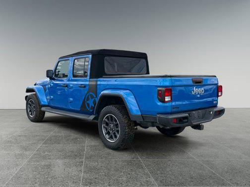 Hydro Blue Pearlcoat 2021 Jeep Gladiator Overland