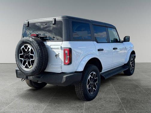 White 2026 Ford Bronco Outer Banks