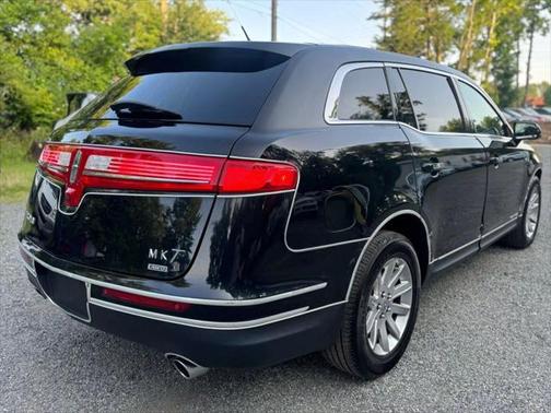 2017 Lincoln MKT Livery