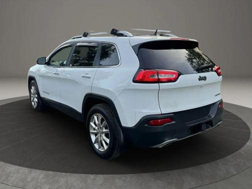 2015 Jeep Cherokee Sport