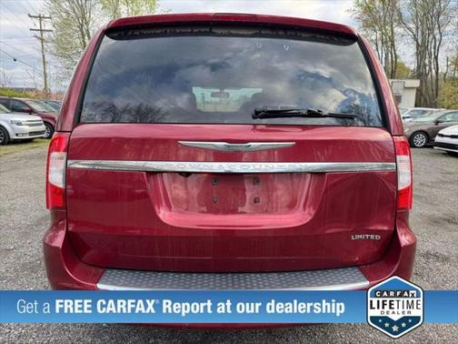 2011 Chrysler Town & Country Limited