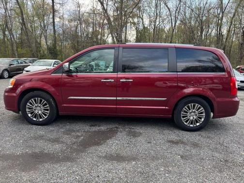 2011 Chrysler Town & Country Limited