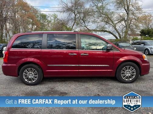2011 Chrysler Town & Country Limited