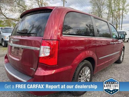 2011 Chrysler Town & Country Limited