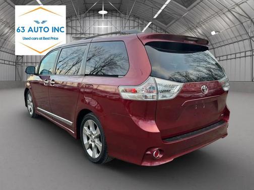 2013 Toyota Sienna SE