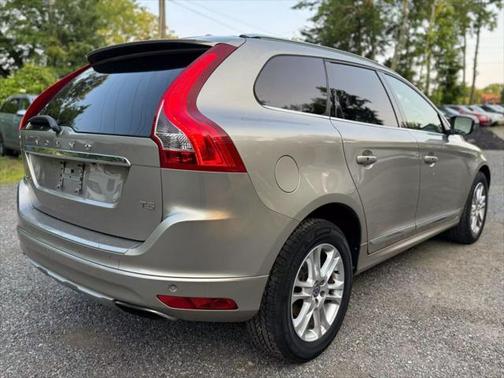 2016 Volvo XC60 T5 Drive-E Platinum