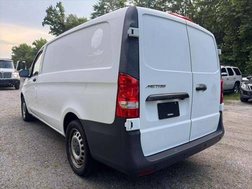 2020 Mercedes-Benz Metris Base