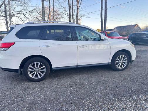 2014 Nissan Pathfinder SV
