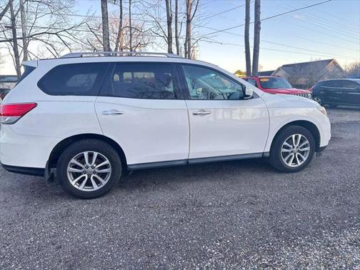 2014 Nissan Pathfinder SV