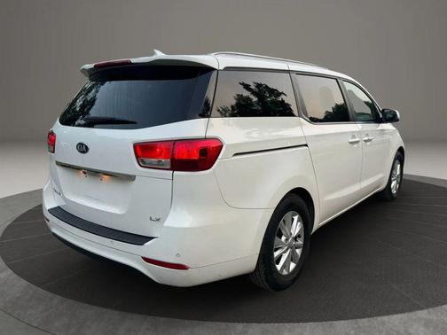 2017 Kia Sedona LX