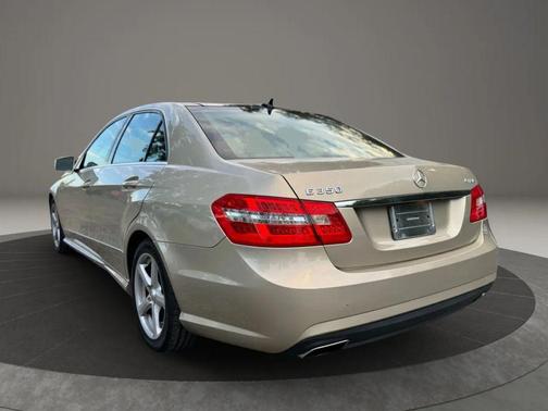 2010 Mercedes-Benz E-Class E 350 4MATIC Sedan 4D