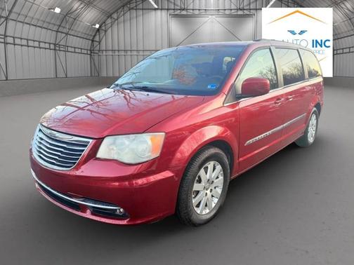 2013 Chrysler Town & Country Touring