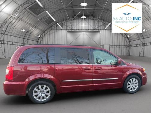 2013 Chrysler Town & Country Touring