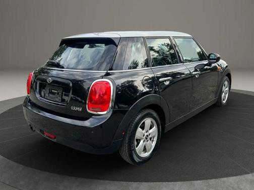 2016 MINI Hardtop Cooper