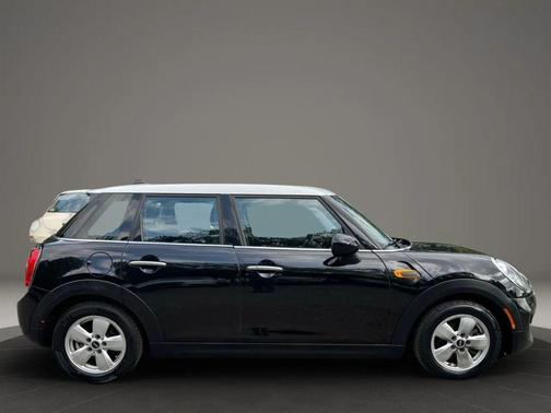 2016 MINI Hardtop Cooper