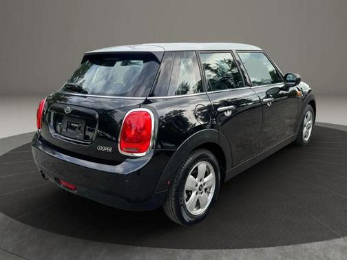 2016 MINI Hardtop Cooper