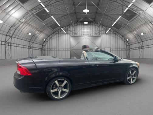 2011 Volvo C70 T5