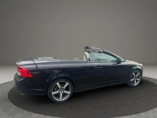 2011 Volvo C70 T5