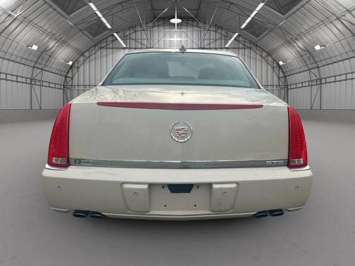 2011 Cadillac DTS Premium Collection