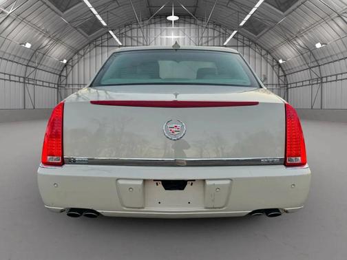 2011 Cadillac DTS Premium Collection